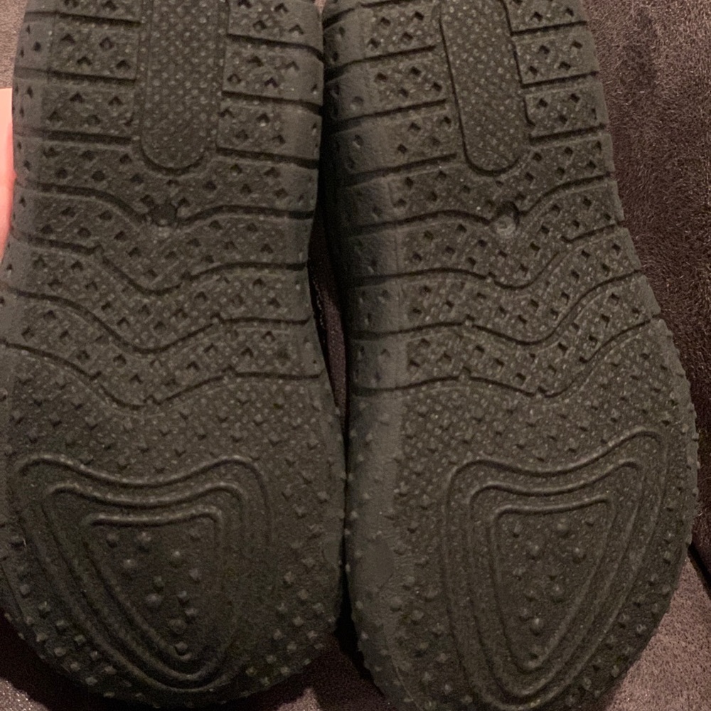 NWOT Boys water shoes 💦 - Picture 3 of 3